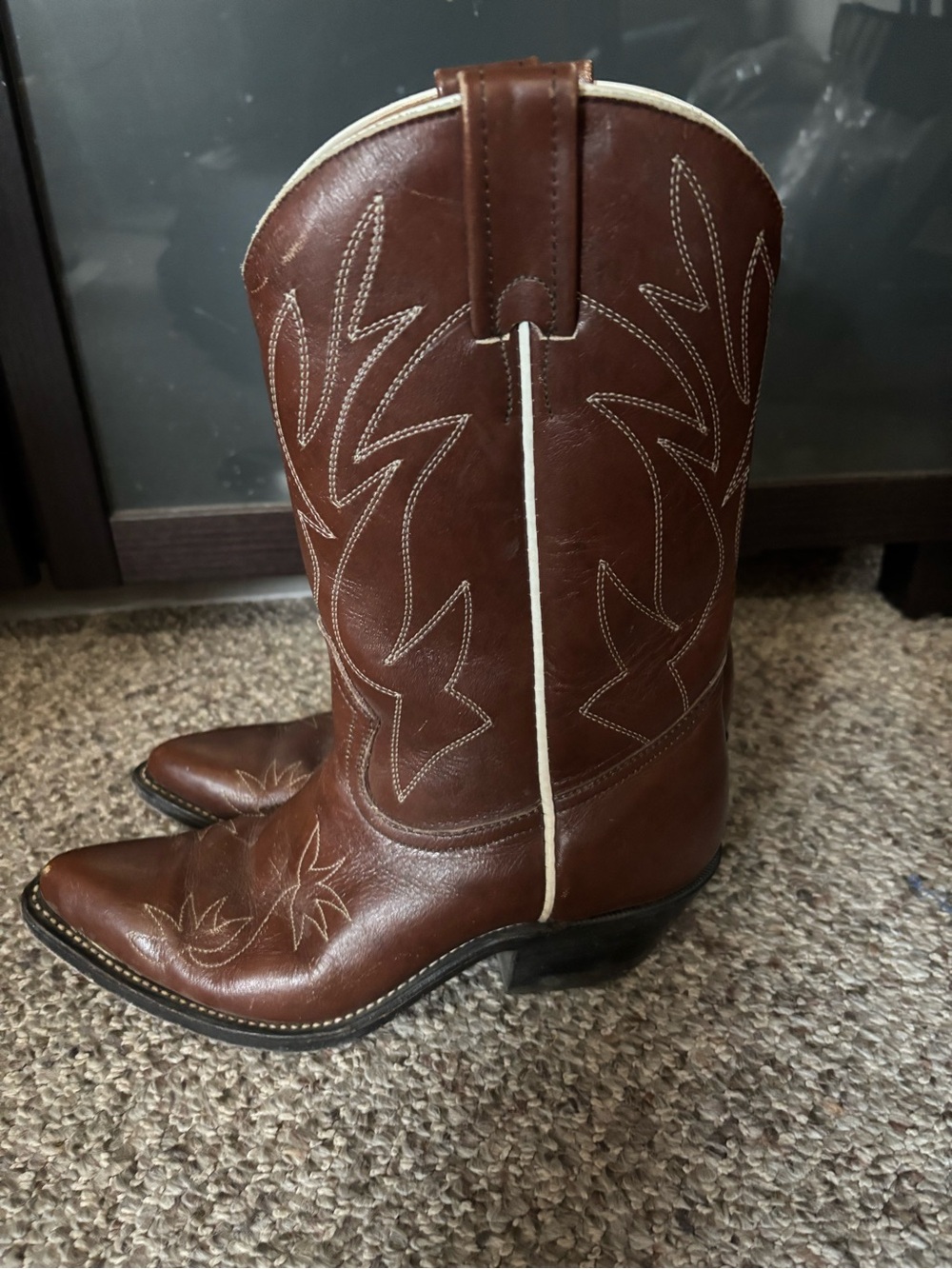 Women's Brown Leather Western Heeled Boots - Picture 2 of 10